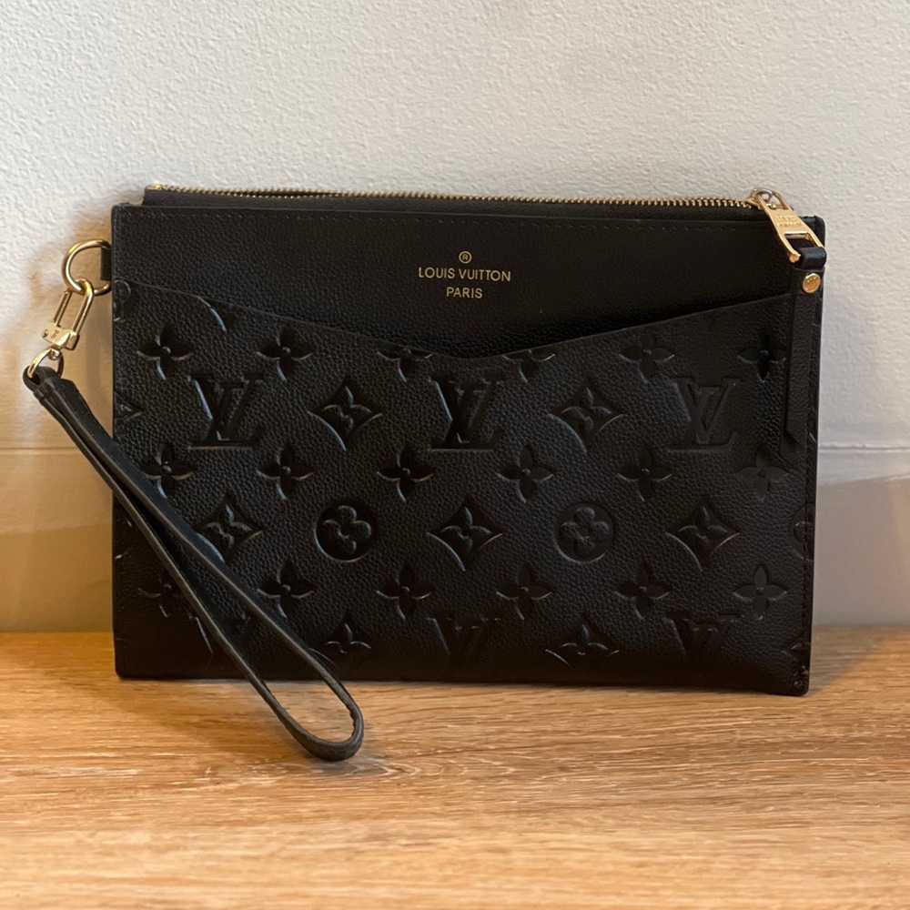 Louis Vuitton Black Leather Pouchette